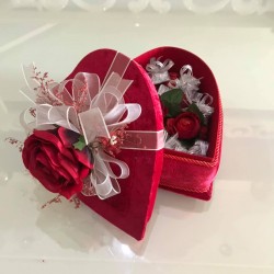 Aşkıma Kırmızı Ahşap Kalp Kutuda Çikolatalar 3